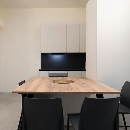 Apartment Duomo M5 A Stone's Throw From The Subway *